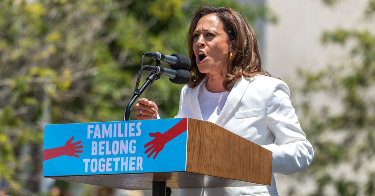 (Kamala Harris)