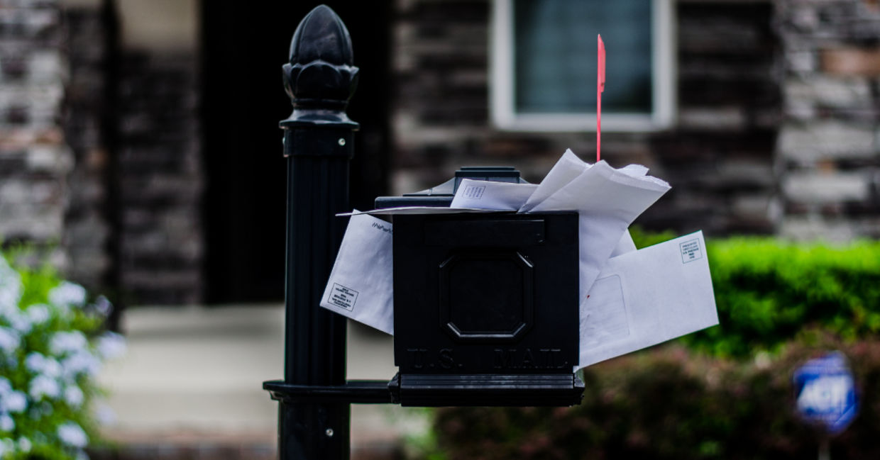 Full mailbox. Full mailbox.