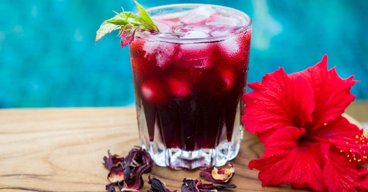 Hibiscus iced tea can cool you down in the summer. Hibiscus iced tea can cool you down in the summer.