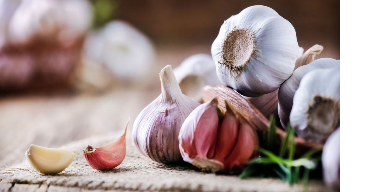Garlic cloves.