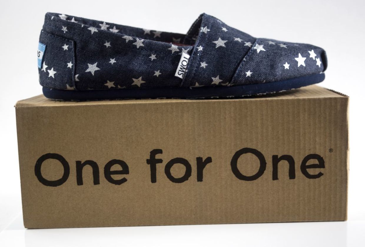 TOMS shoes buy one, give one, TOMS shoes buy one, give one,